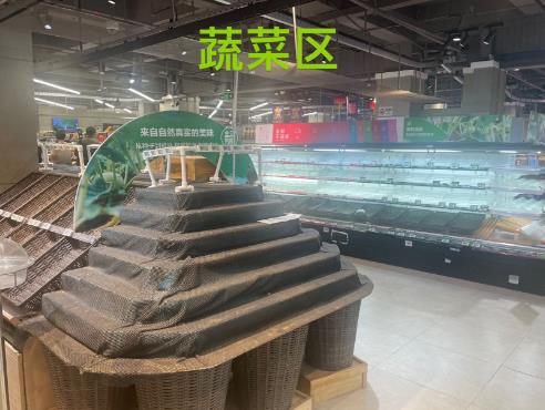 广东深圳：为防御23年九号台风苏拉 超市蔬菜一枪而空